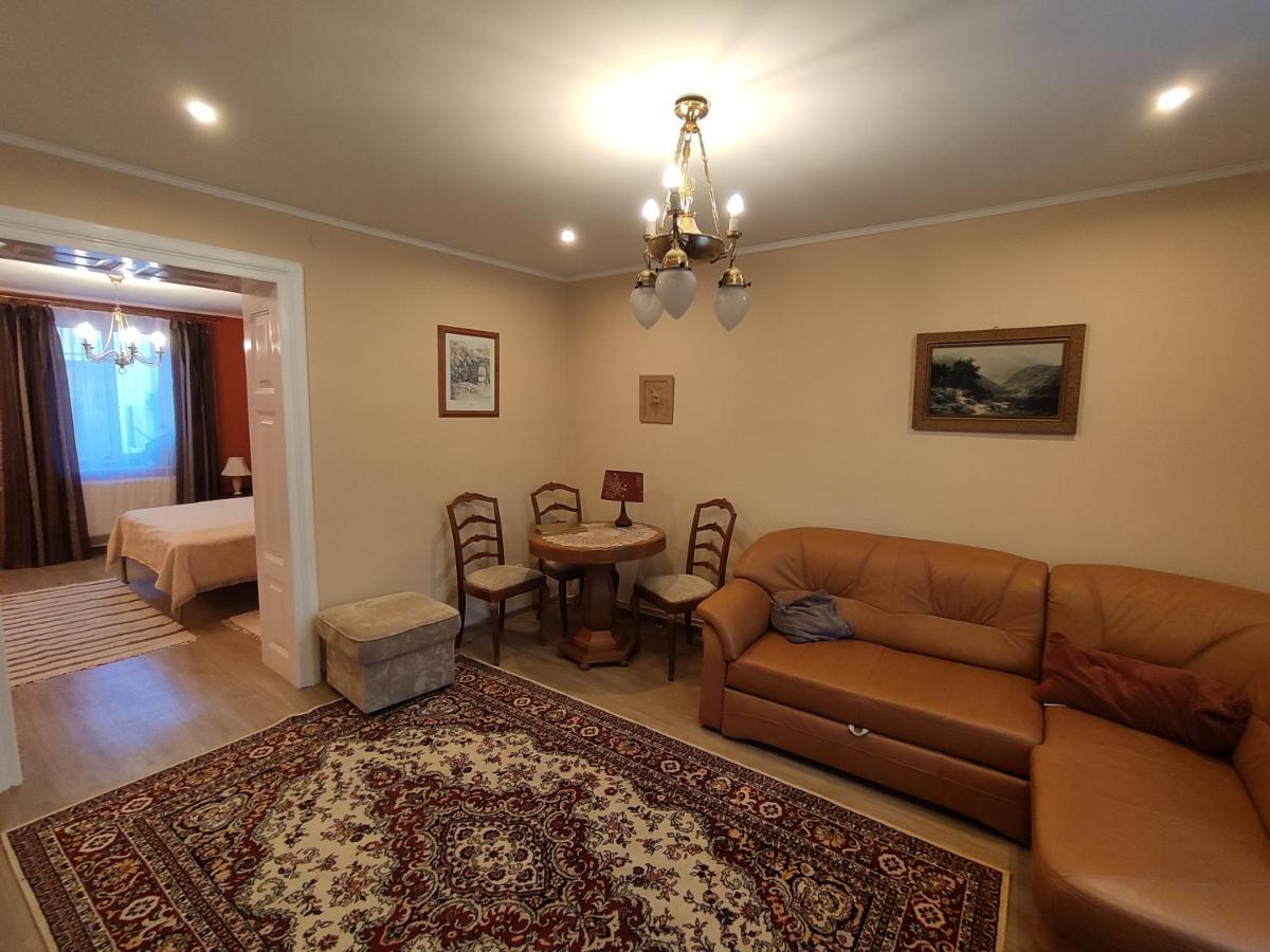 Dom Pod Zegarem Apartman Przemyśl Kültér fotó
