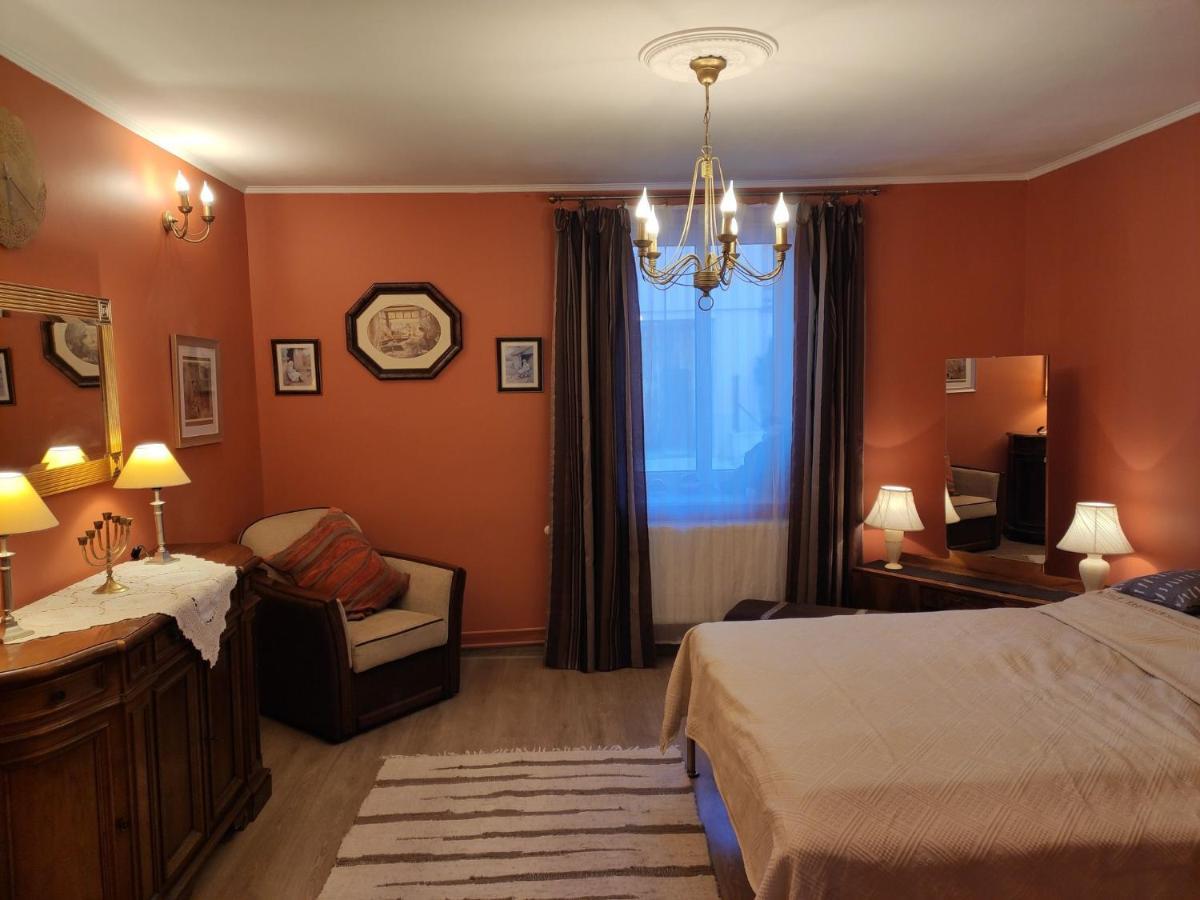 Dom Pod Zegarem Apartman Przemyśl Kültér fotó